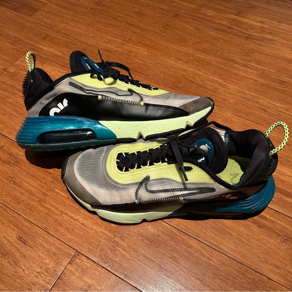 Air max 2090 athletic shoes